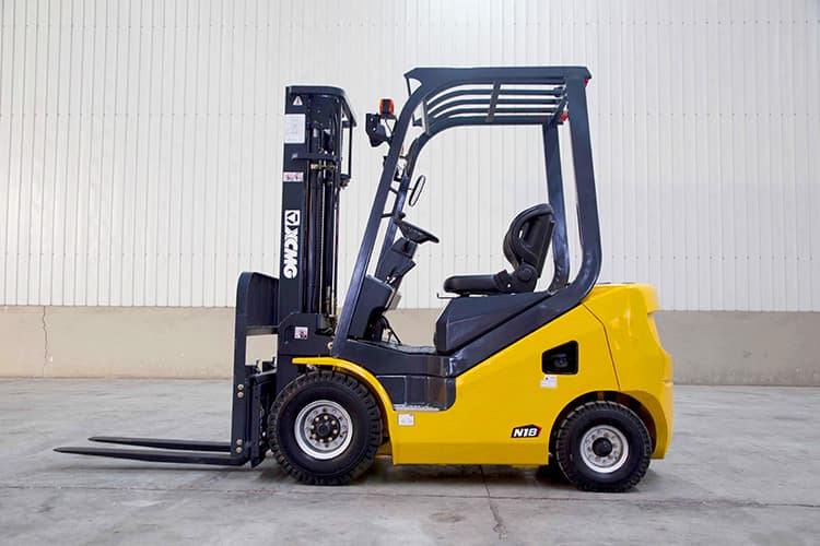 XCMG manufacturer 1.5 ton mini diesel forklift FD15T China new forklifts truck machine for sale